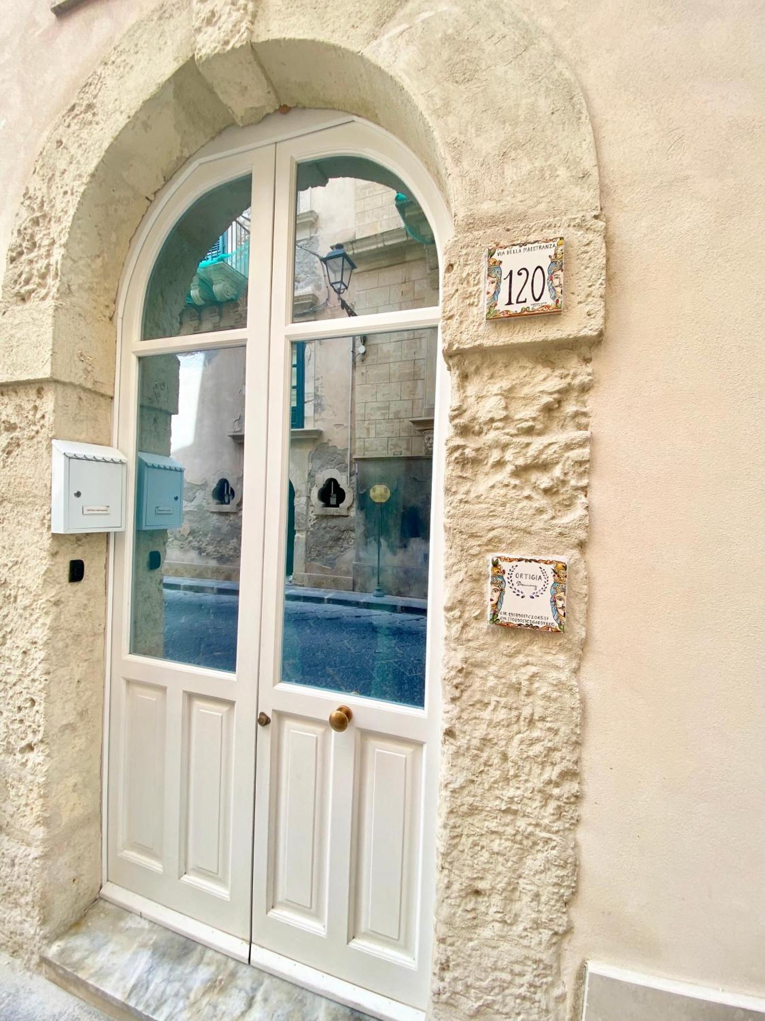 Ortigia Dreaming Apartment Syracuse Exterior photo